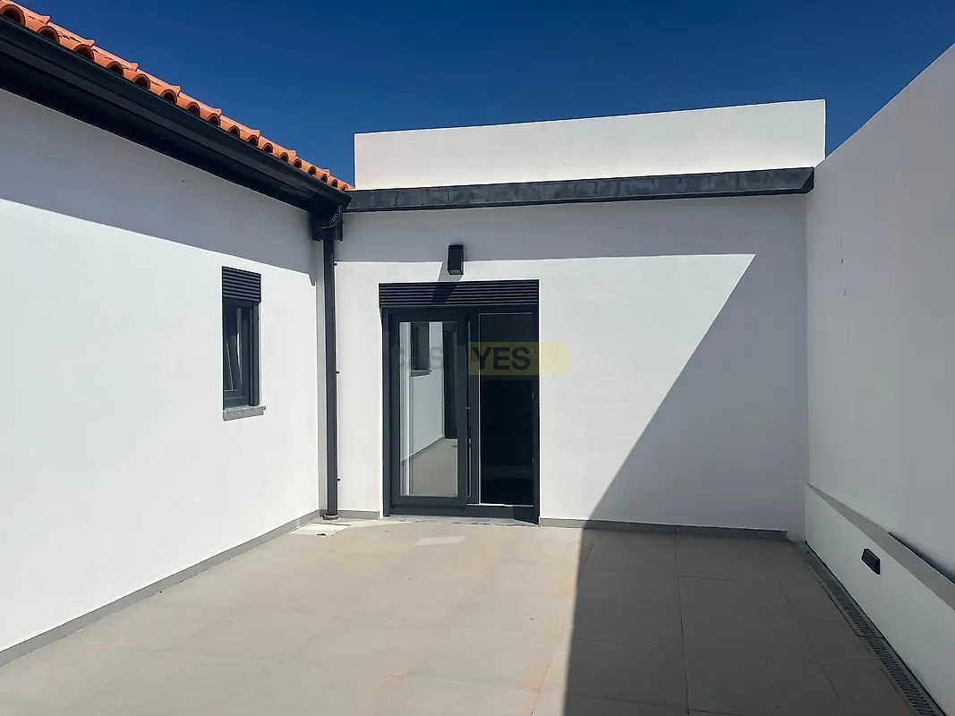 Moradia T3 à venda em Torres Vedras (São Pedro, Santiago, Santa Maria do Castelo e São Miguel) e Matacães, Torres Vedras — foto 2