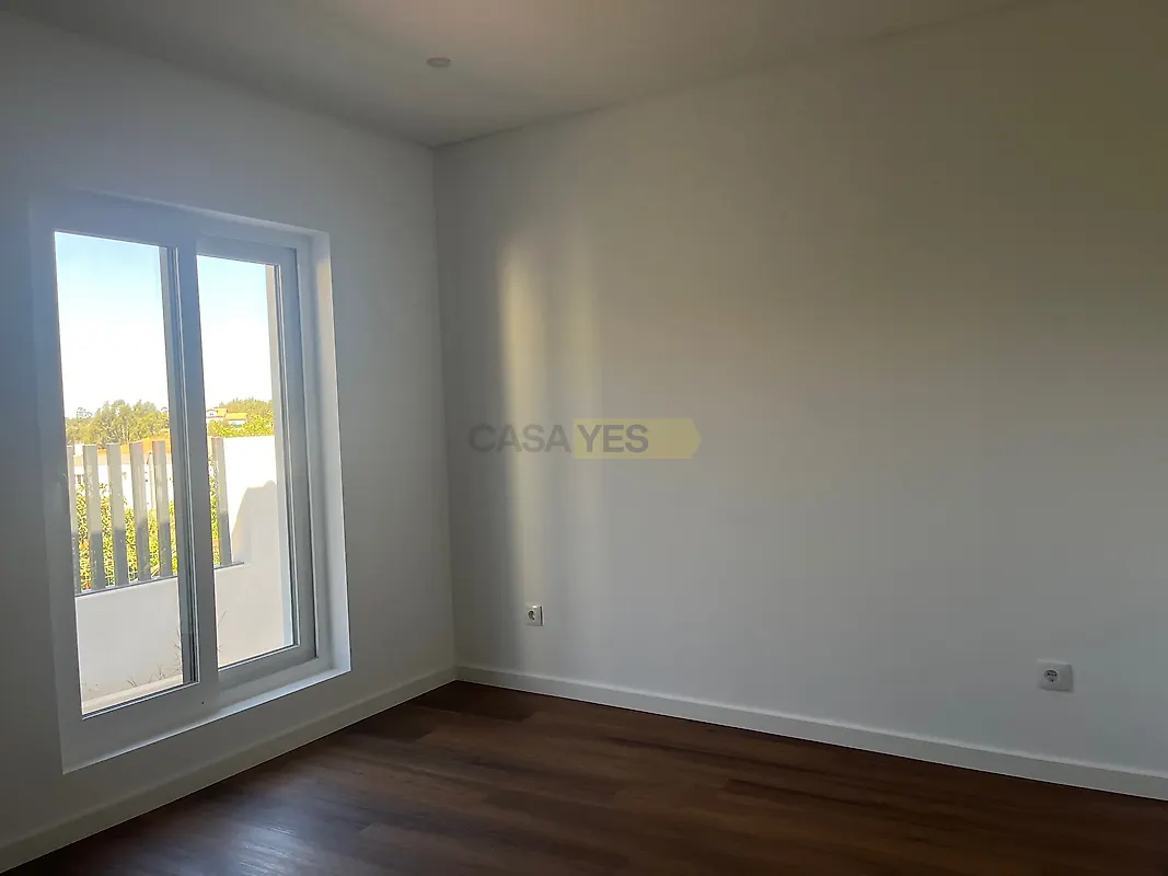 Moradia T3 à venda em Torres Vedras (São Pedro, Santiago, Santa Maria do Castelo e São Miguel) e Matacães, Torres Vedras — foto 10