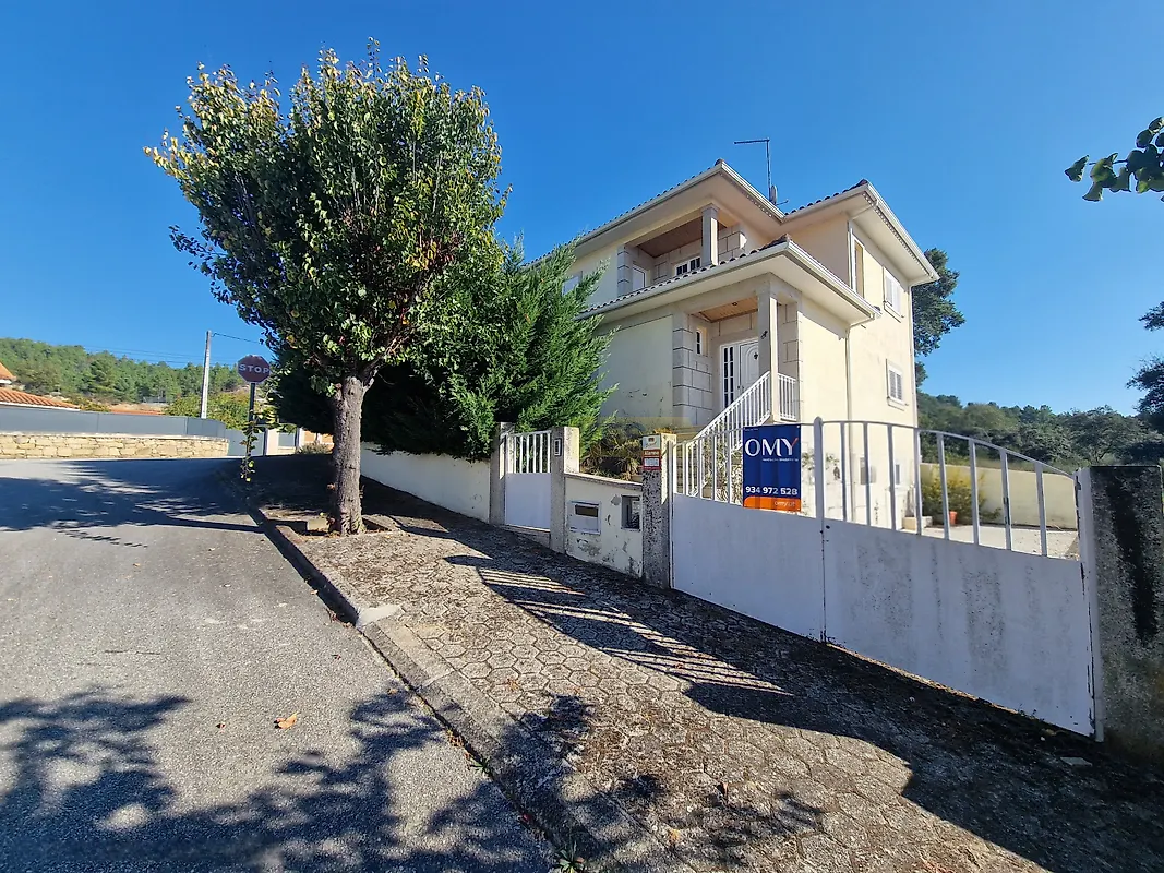Moradia T3 em Vidago (Vidago, Arcossó, Selhariz e Vilarinho das Paranheiras), €277.000