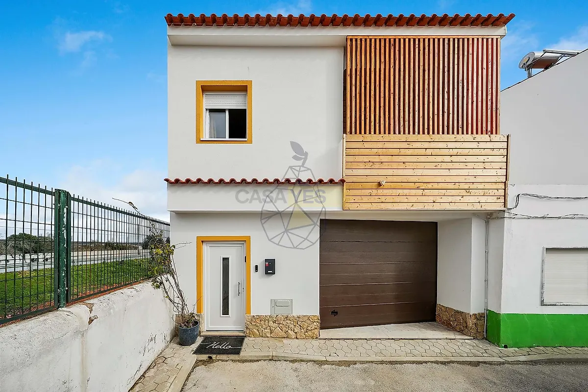 Moradia T5 em Estômbar e Parchal, €550.000