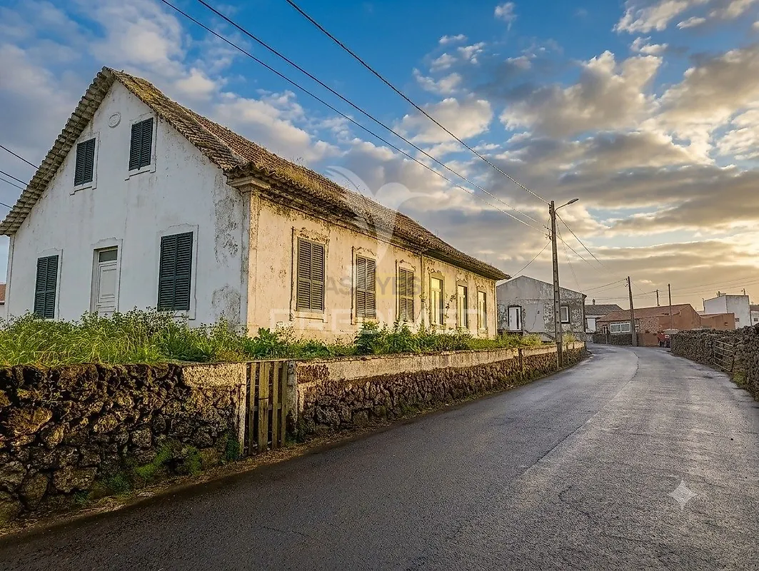 Moradia T3 à venda em Feteira, €160.000