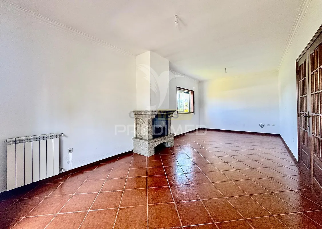 Moradia T4 à venda em Sande (São Martinho), Guimarães — foto 2