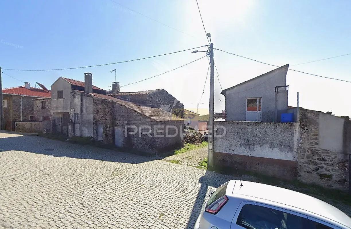 Moradia T3 à venda em Rebordainhos e Pombares, Bragança — foto 2