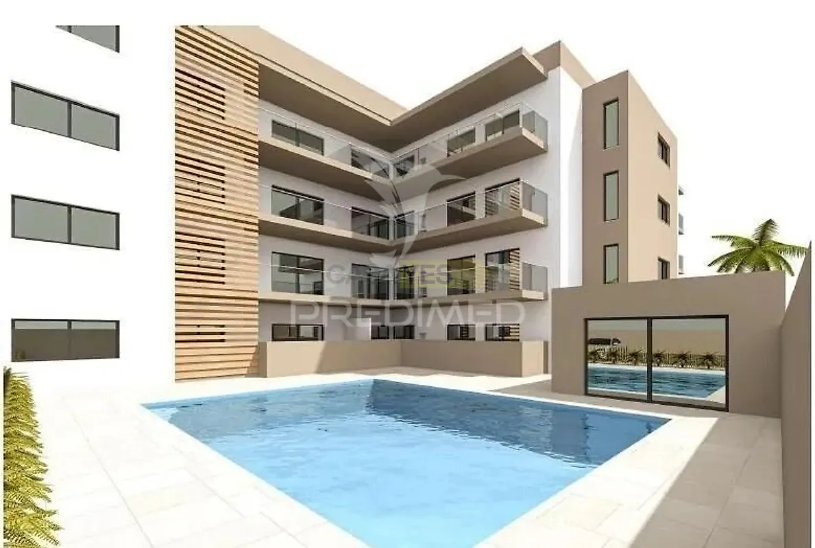 Apartamento T5 à venda em Nossa Senhora de Fátima, €530.000