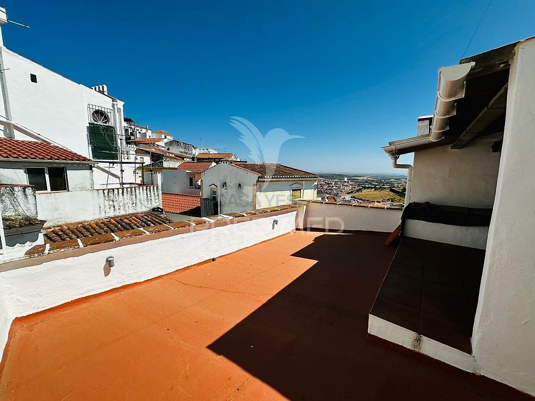 Moradia T2 à venda em Assunção, Ajuda, Salvador e Santo Ildefonso, €135.000