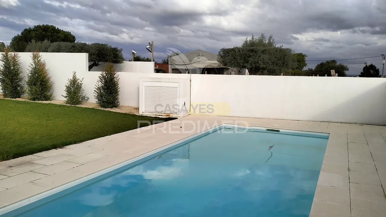Moradia T4 em Nossa Senhora de Fátima, €450.000