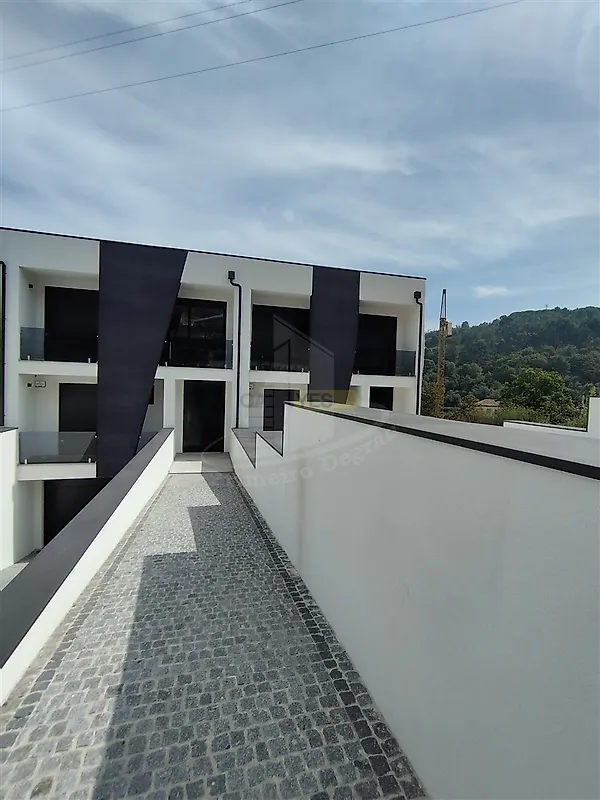 Moradia T3 à venda em Santa Lucrécia de Algeriz e Navarra, Braga — foto 27