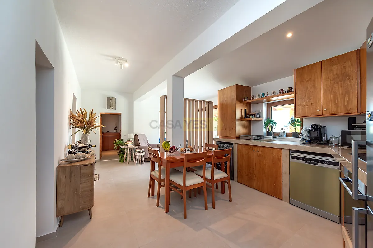 Moradia T2 em Nossa Senhora da Vila, Nossa Senhora do Bispo e Silveiras, €298.000