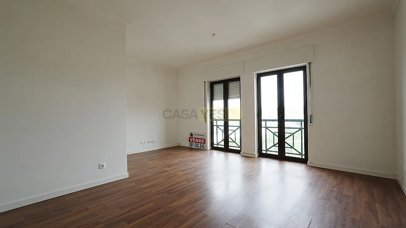 Apartamento T2 à venda em Torres Vedras (São Pedro, Santiago, Santa Maria do Castelo e São Miguel) e Matacães, Torres Vedras — foto 9