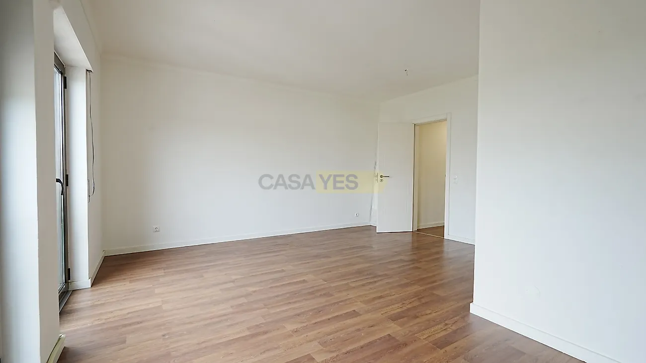 Apartamento T2 à venda em Torres Vedras (São Pedro, Santiago, Santa Maria do Castelo e São Miguel) e Matacães, Torres Vedras — foto 3