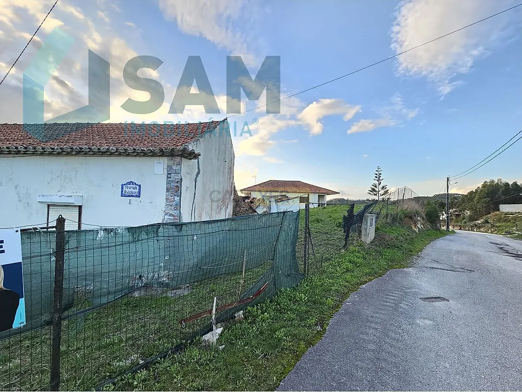 Moradia T3 à venda em Torres Vedras (São Pedro, Santiago, Santa Maria do Castelo e São Miguel) e Matacães, Torres Vedras — foto 2