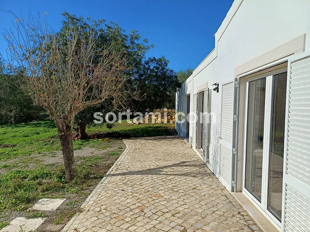 Moradia T5 à venda em Moncarapacho e Fuseta, €750.000