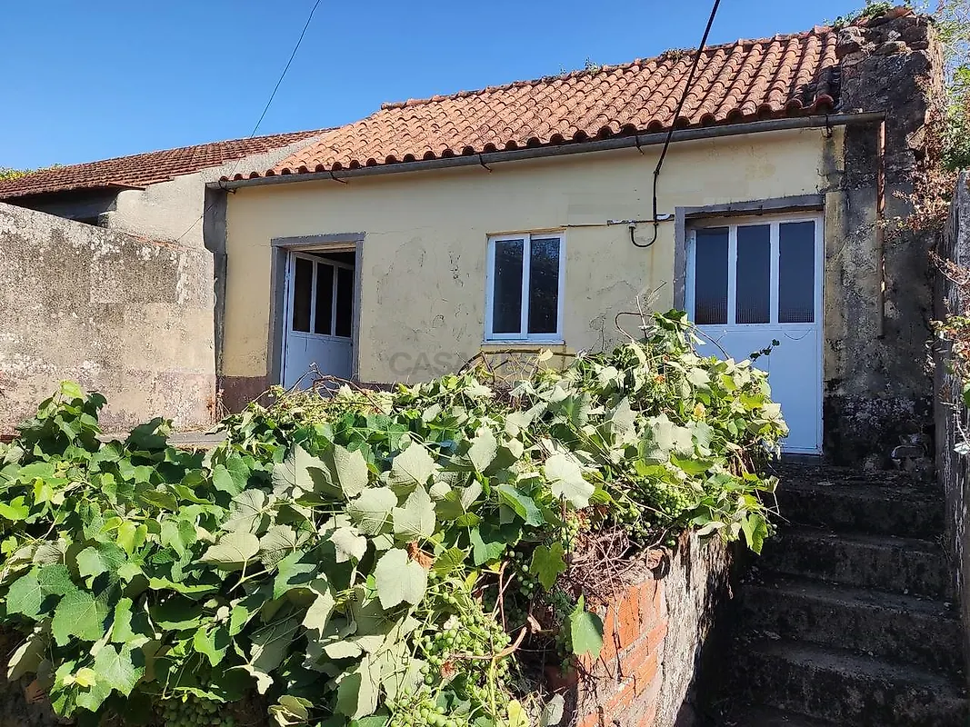 Moradia T2 em São Miguel, Santa Eufémia e Rabaçal, €18.000