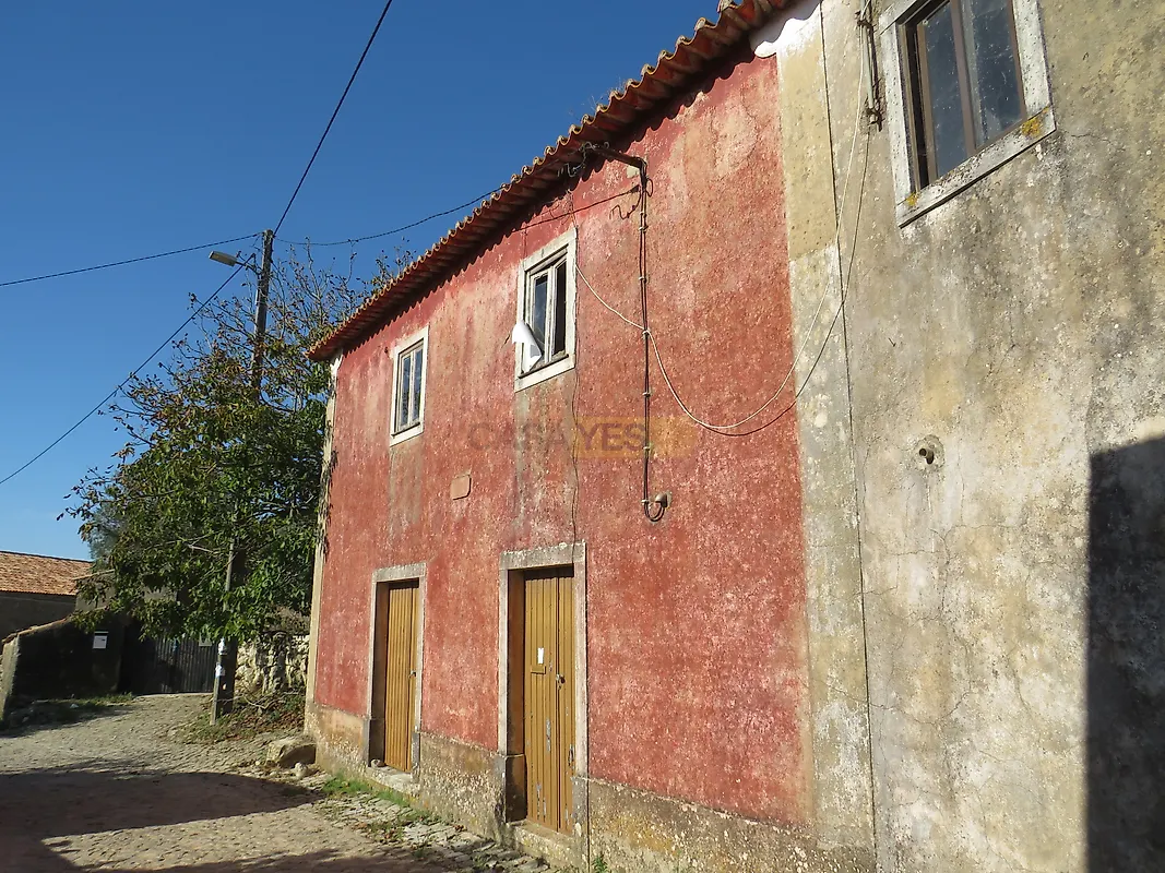 Moradia T3 à venda em degracias e Pombalinho, €110.000