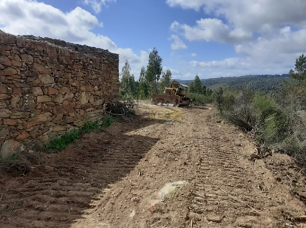 Moradia T0 à venda em Escalos de Baixo e Mata, Castelo Branco — foto 2