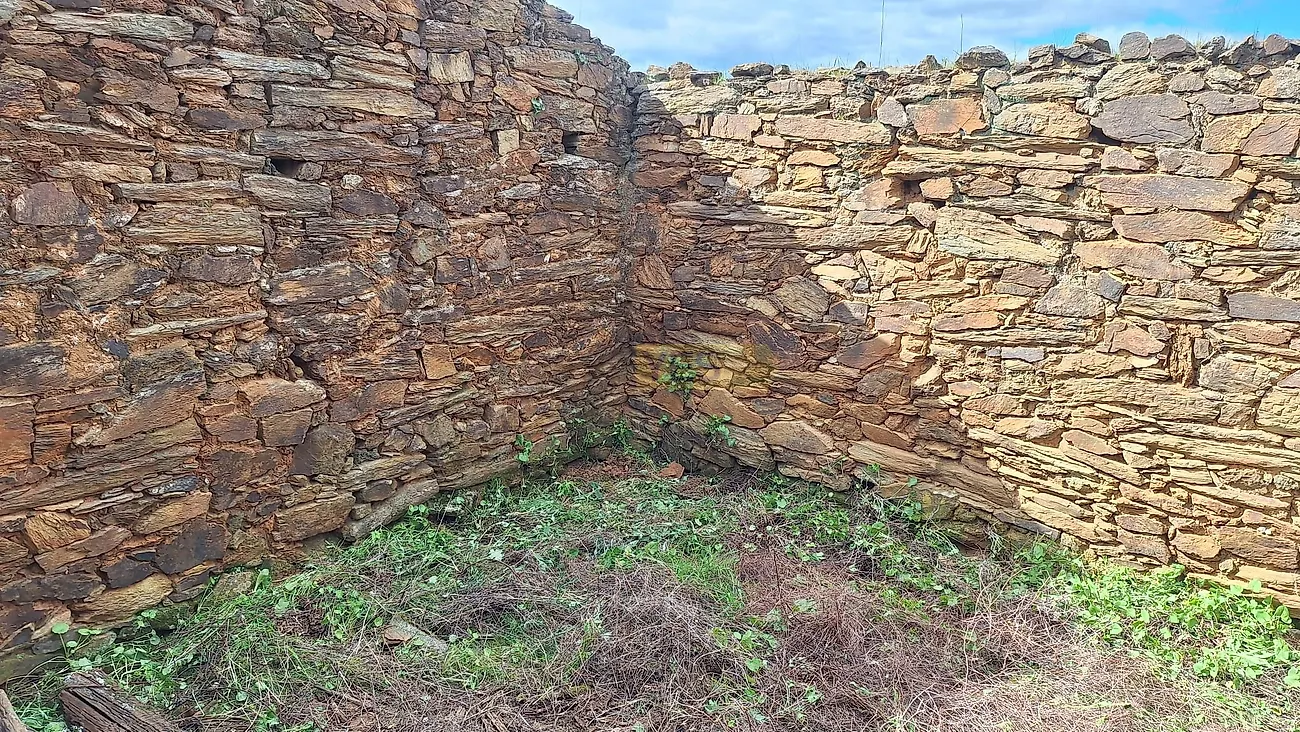 Moradia T0 à venda em Escalos de Baixo e Mata, Castelo Branco — foto 10
