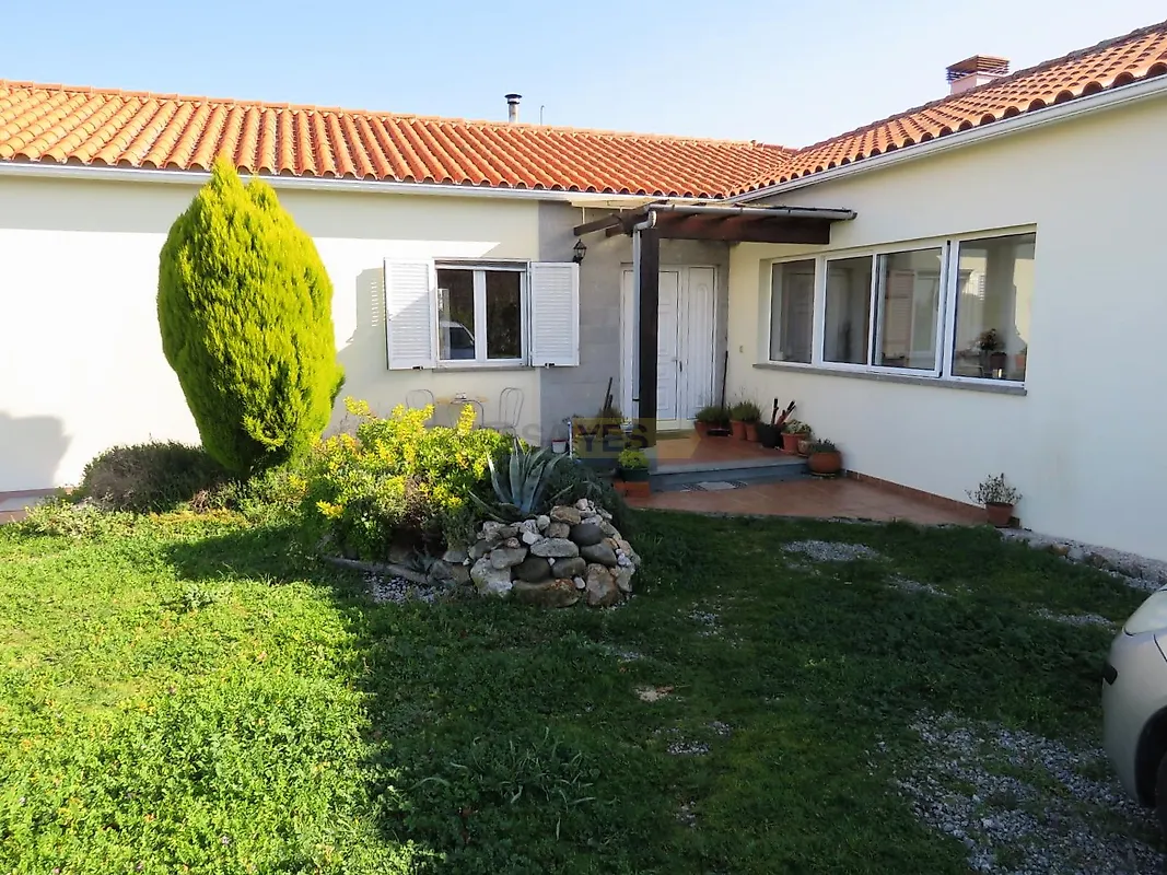 Moradia T3 à venda em Seixo da Beira, €300.000