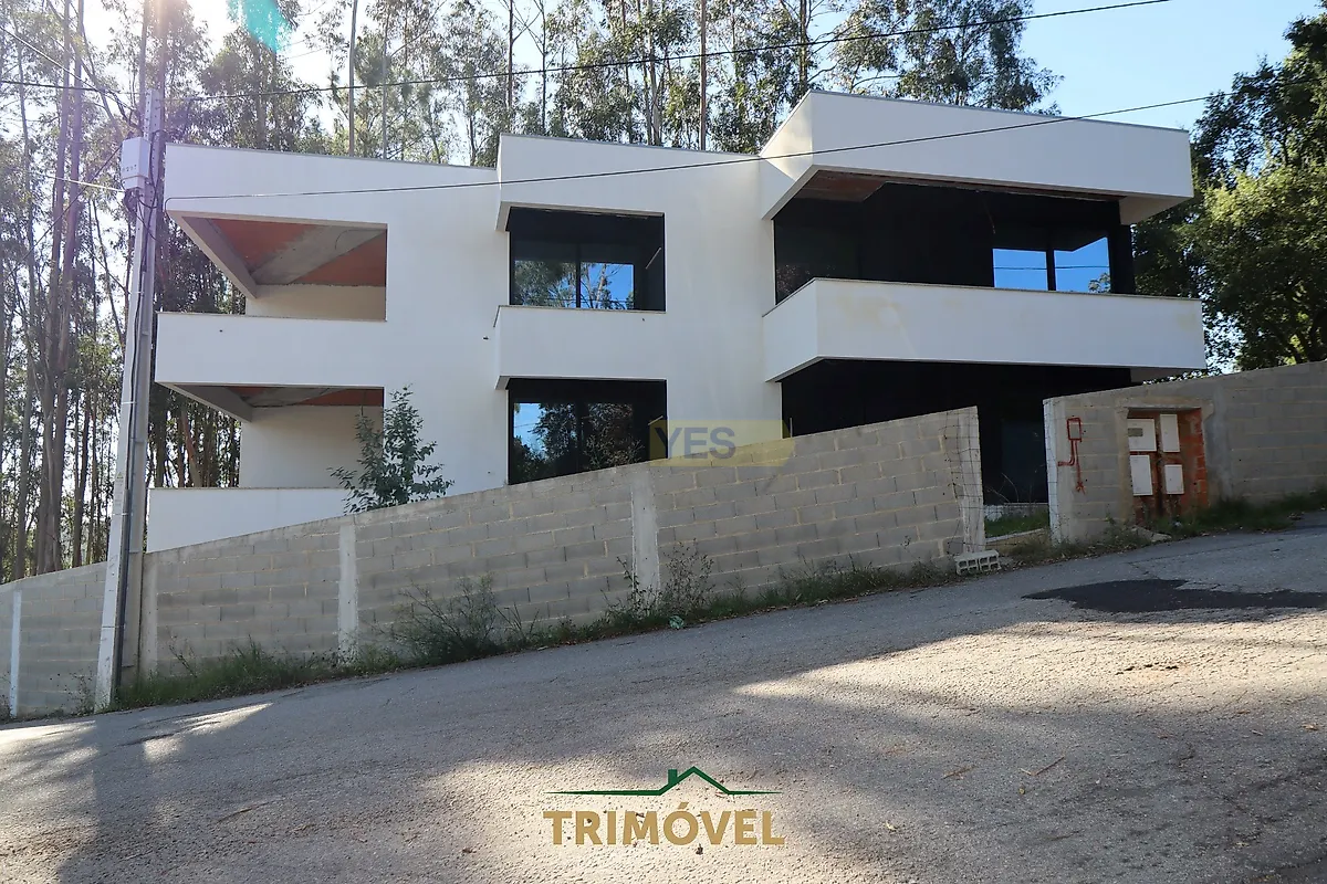 Moradia T4 em Oliveira de Azeméis, Santiago de Riba-Ul, Ul, Macinhata da Seixa e Madail, €340.000