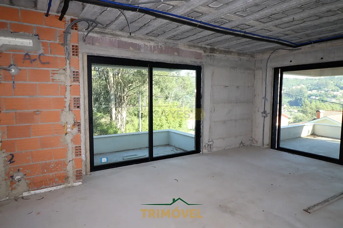 Moradia T4 à venda em Oliveira de Azeméis, Santiago de Riba-Ul, Ul, Macinhata da Seixa e Madail, Oliveira de Azeméis — foto 21