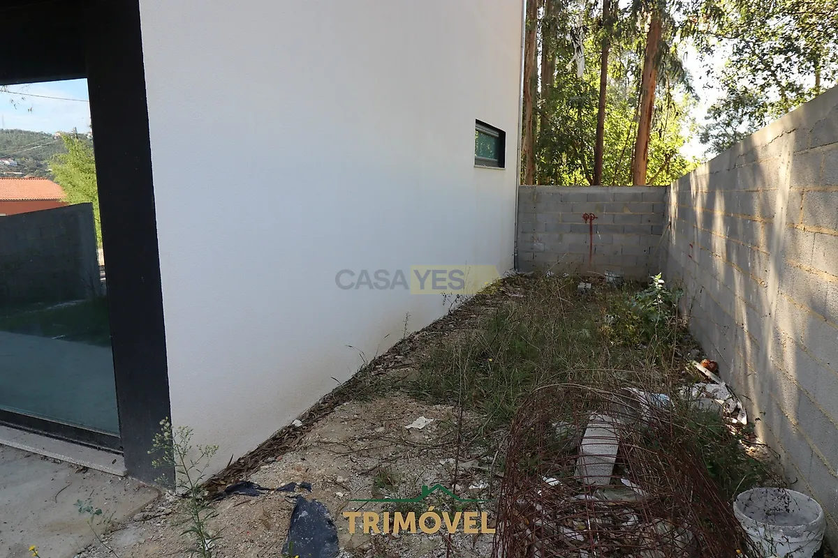 Moradia T4 à venda em Oliveira de Azeméis, Santiago de Riba-Ul, Ul, Macinhata da Seixa e Madail, Oliveira de Azeméis — foto 5