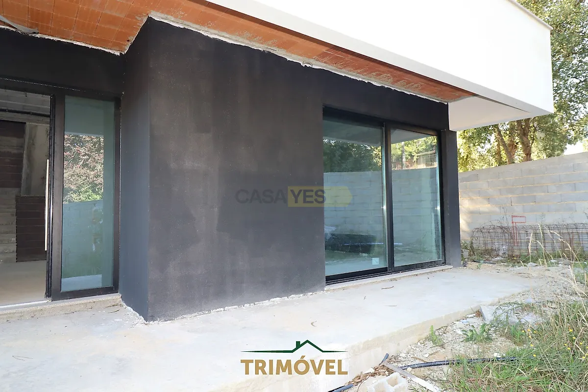 Moradia T4 à venda em Oliveira de Azeméis, Santiago de Riba-Ul, Ul, Macinhata da Seixa e Madail, Oliveira de Azeméis — foto 3