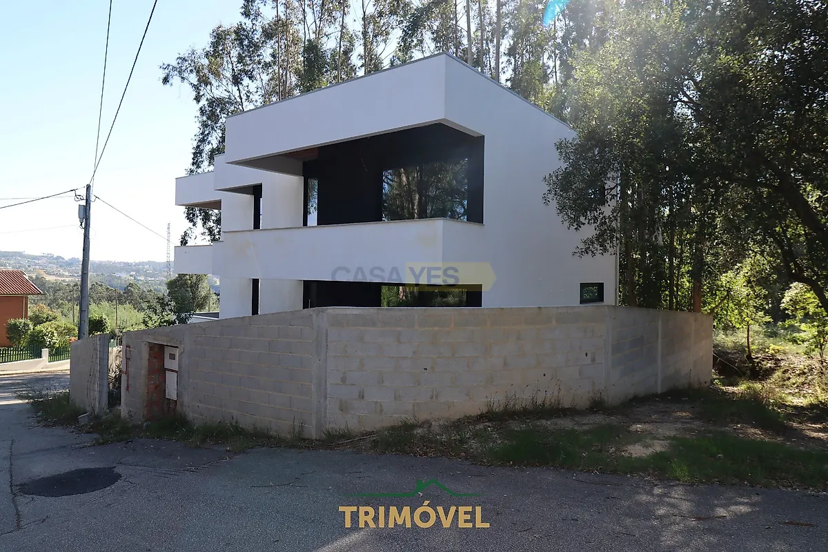Moradia T4 à venda em Oliveira de Azeméis, Santiago de Riba-Ul, Ul, Macinhata da Seixa e Madail, Oliveira de Azeméis — foto 25