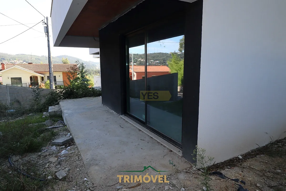 Moradia T4 à venda em Oliveira de Azeméis, Santiago de Riba-Ul, Ul, Macinhata da Seixa e Madail, Oliveira de Azeméis — foto 4