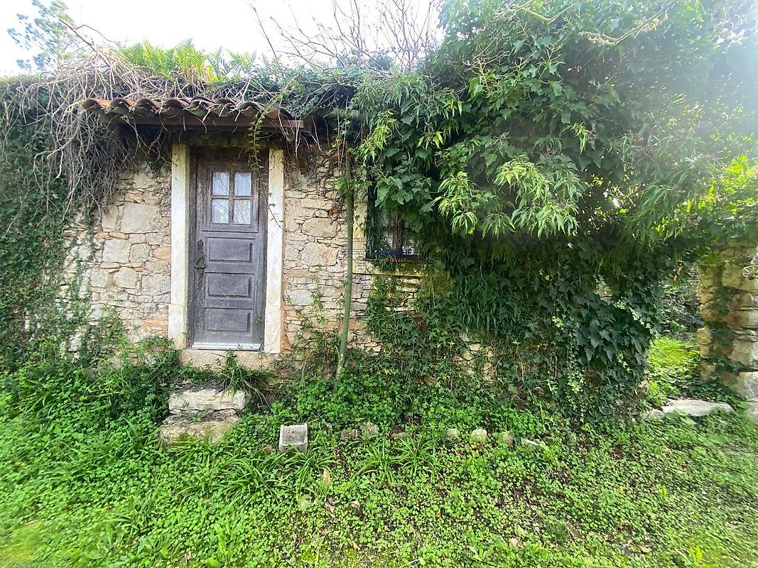 Moradia T1 à venda em Leiria, Pousos, Barreira e Cortes, €80.000
