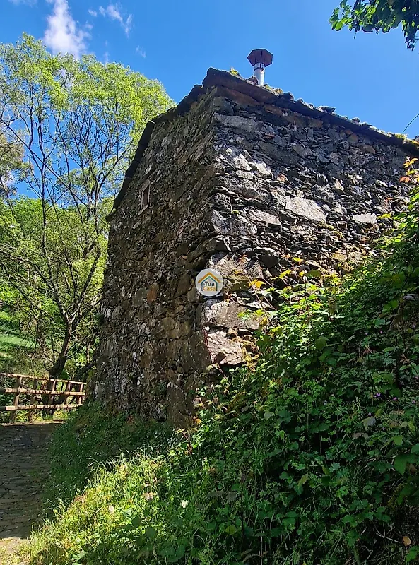 Moradia T1 em Lousã e Vilarinho, €48.500