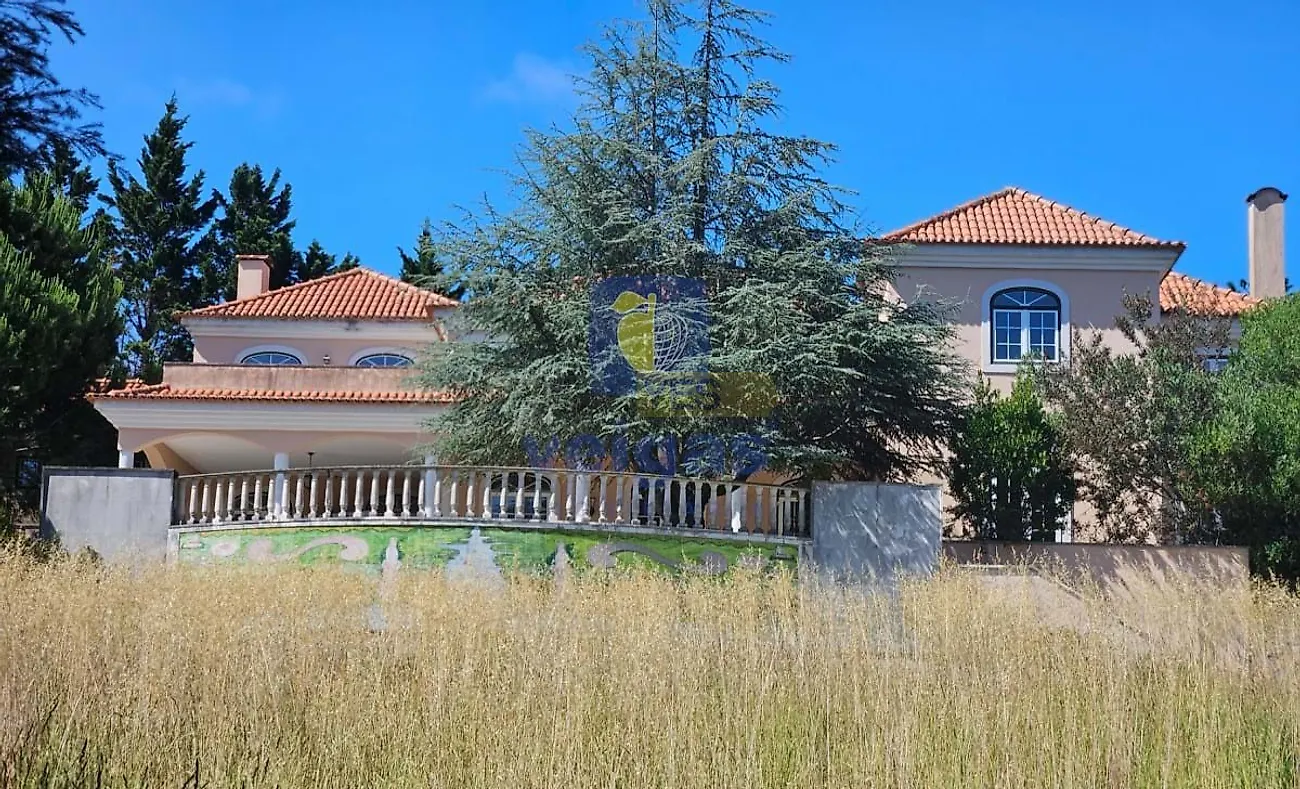 Moradia T6+ em Queluz e Belas, €2.500.000