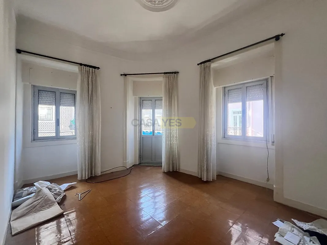 Apartamento T4 em Penha de França, €398.000