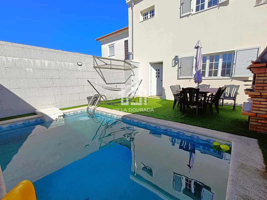 Moradia T3 à venda em Ramalde, €637.500