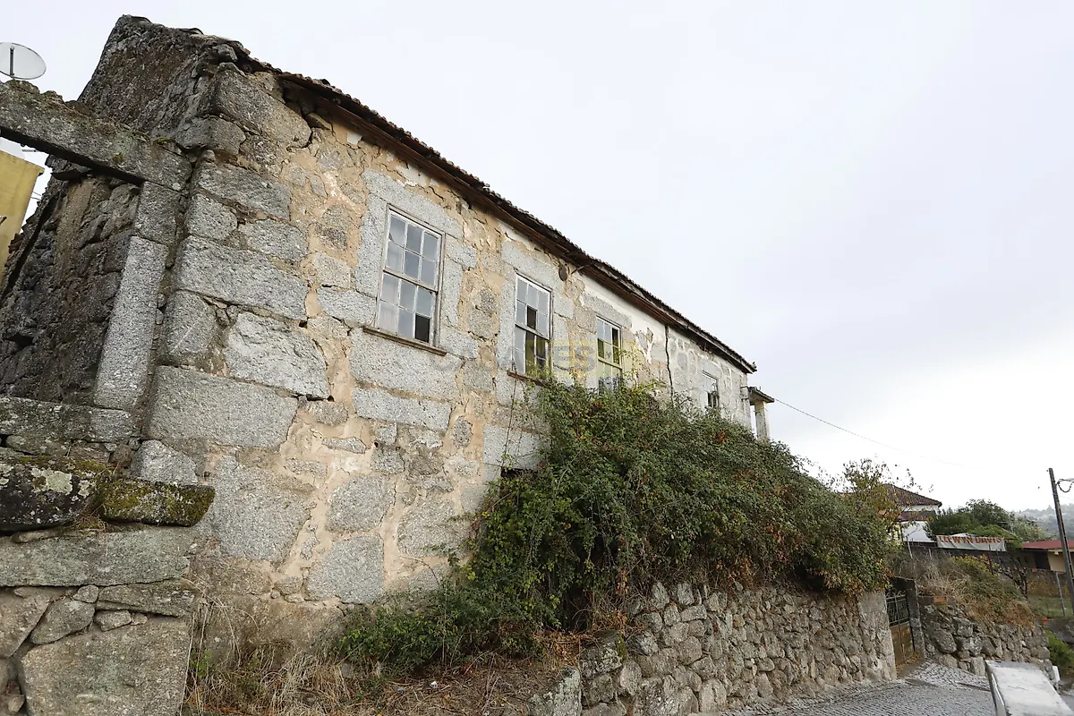 Moradia T0 à venda em Santos Evos, Viseu — foto 2