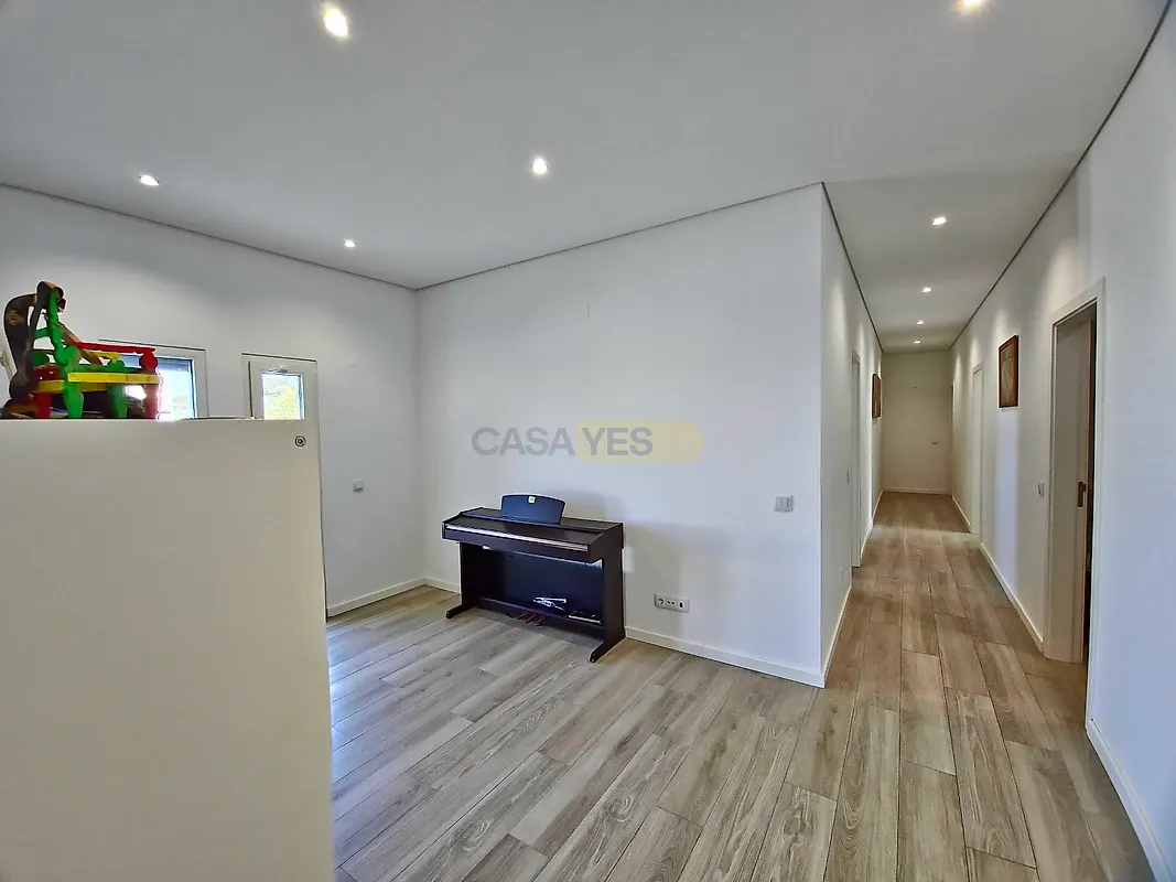 Apartamento T5 à venda em Santa Bárbara de Nexe, Faro — foto 13